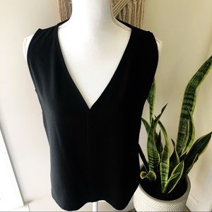 Abbeline Side Cut Out Top | Black Chic | Large